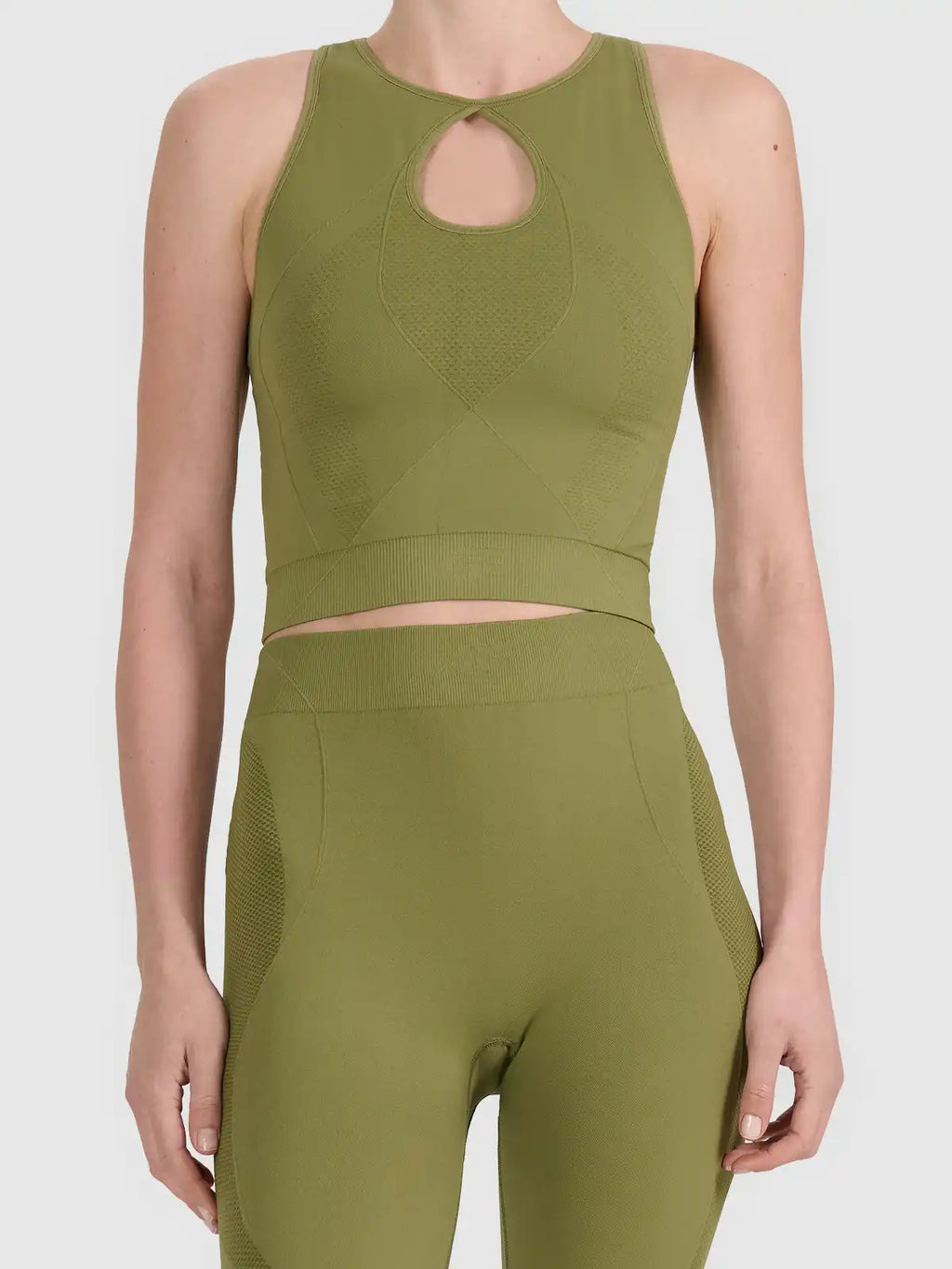 Top de Yoga Feminino Slim Quick Dry - Verde Oliva | 4F